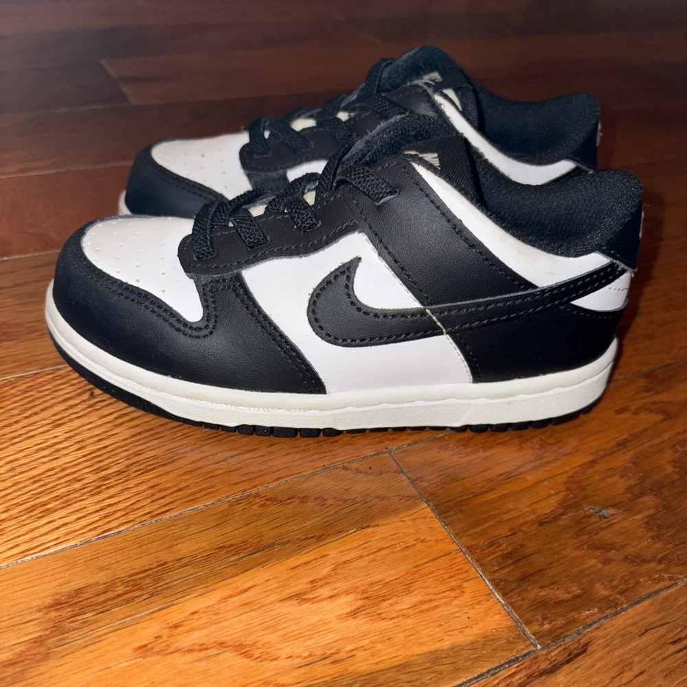 Nike panda